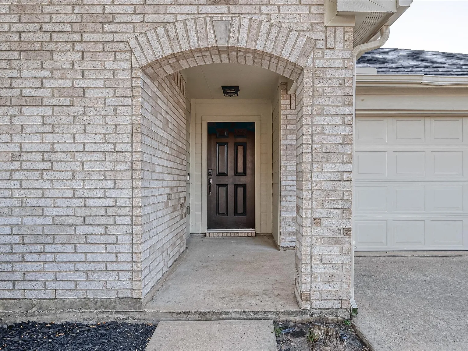 3 bed, 2.0 bath, 1907 sqft, $2,500 — Photo 4