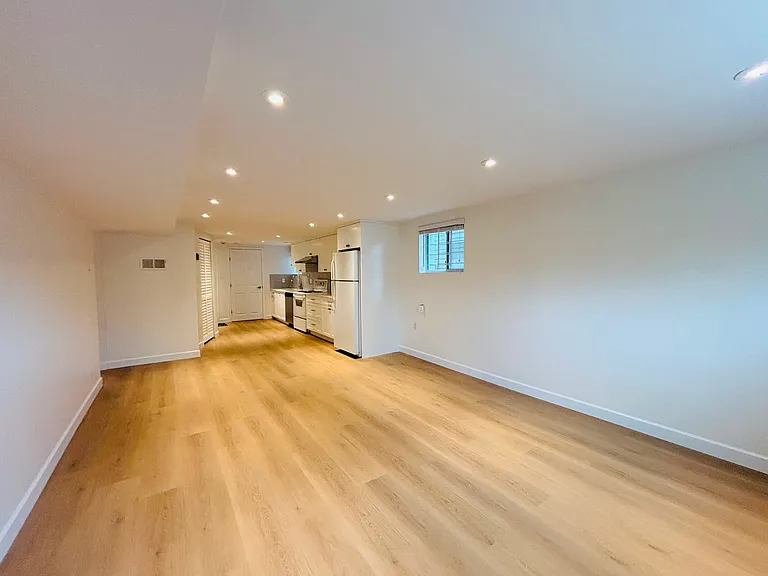 1585 E 57th Ave #BASEMENT — Photo 7