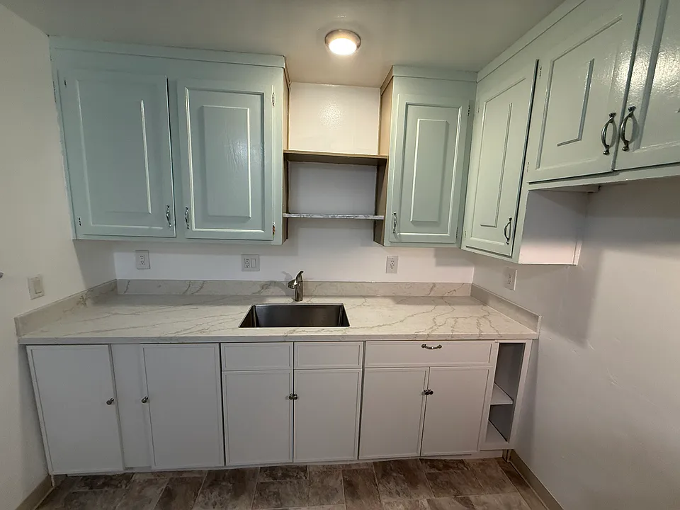60 Chester St #2