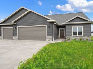 2530 Tipperary Trl, De Pere, WI 54115