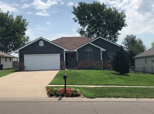 2824 SW Cannock Chase Rd, Topeka, KS 66614