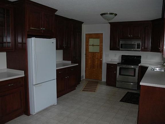 5th image of 376 W North St