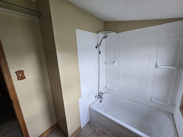 4037 Vine Ave SE — Photo 23