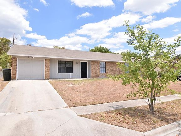 2nd image of 2509 Hidden Valley Dr