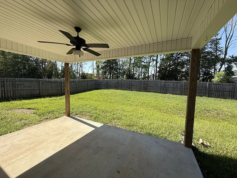 1616 Parkside Dr — Photo 21