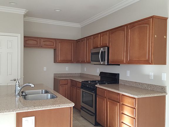 3rd image of 10757 Tuckermans Ave