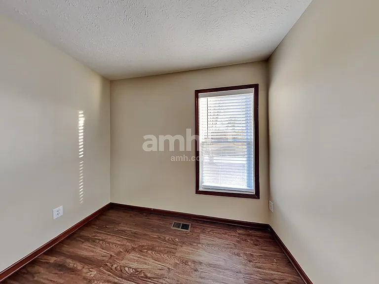 5829 Sharets Dr — Photo 18
