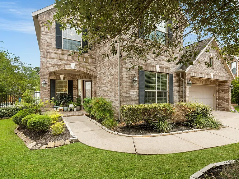 11 Pintuck Pl — Photo 2