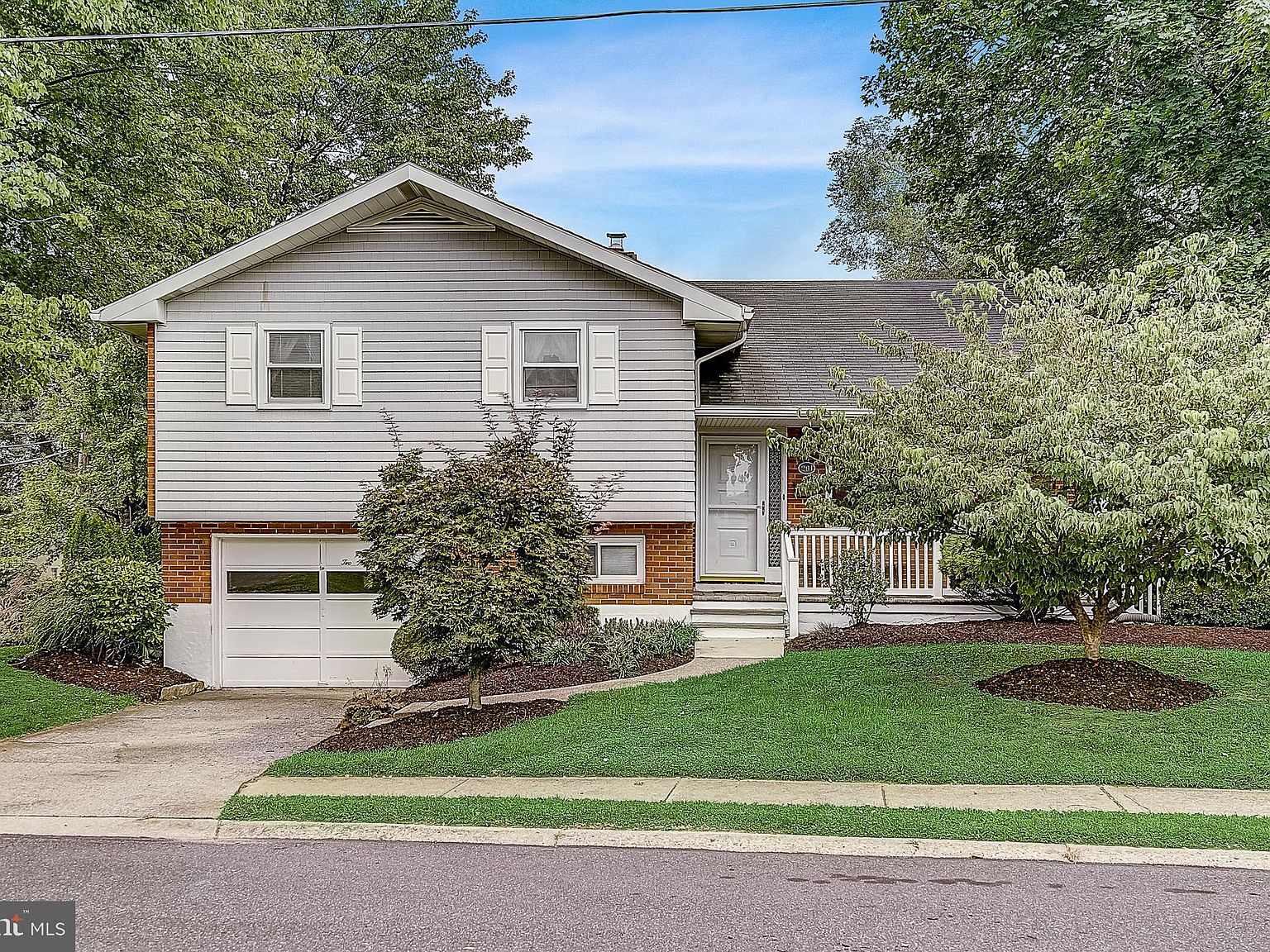 201 E Saucon St, Hellertown, PA 18055 | Zillow