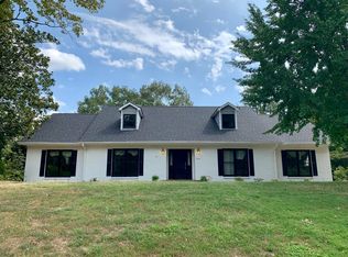 913 Pinecrest Dr, Athens, TN 37303