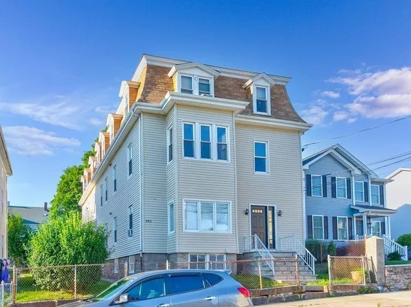 282 Sprague St, Fall River, MA 02724