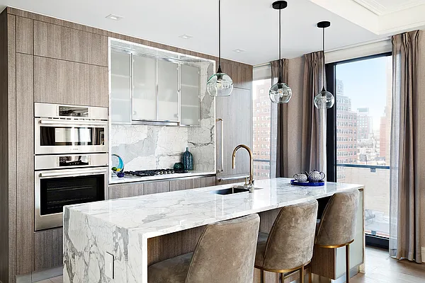 Sold by Corcoran | media 6