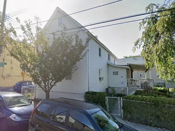 186 N Burgher Ave, Staten Island, NY 10310
