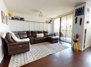 335 Harmon Cv, Secaucus, NJ 07094