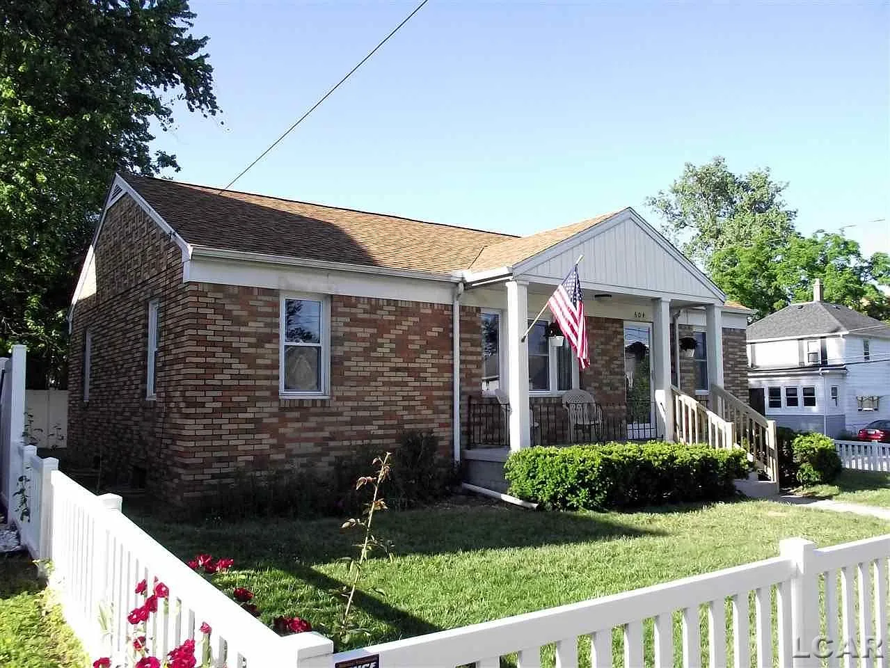 604 College Ave photo 1
