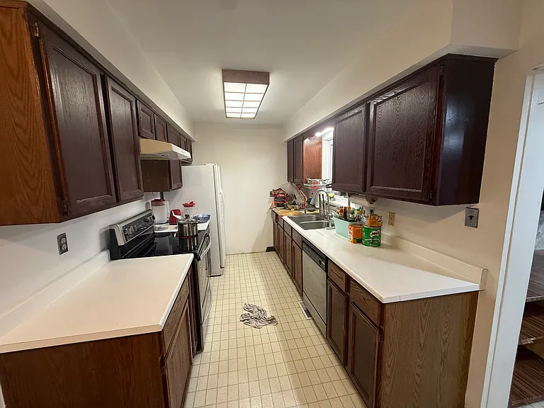 1641 W 82nd Pl — Photo 3