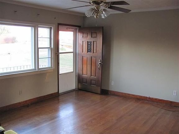 2nd image of 212 Hale Ave