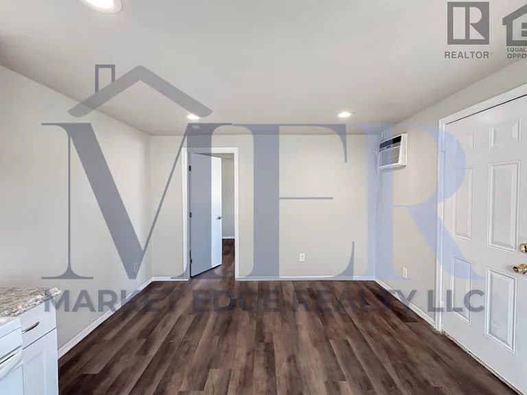 3601 W Melvin St — Photo 13