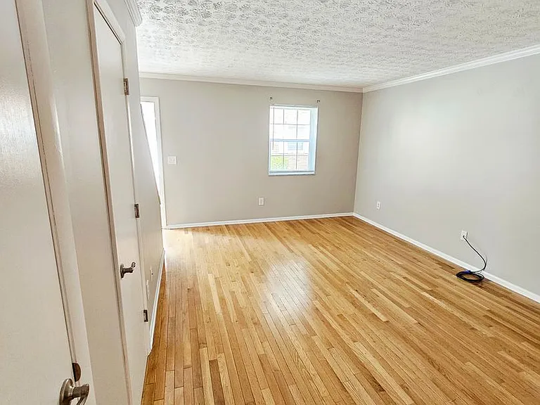 3054 Dorris Ave — Photo 3