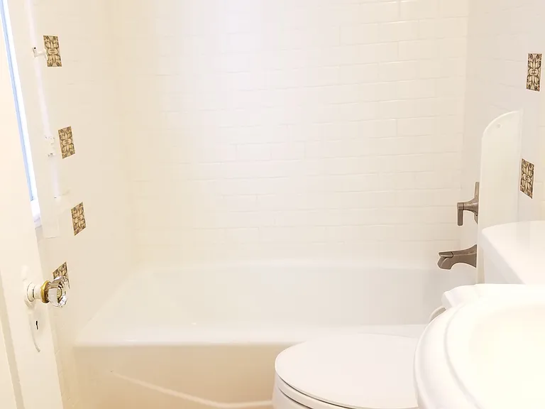 1607 S Sierra Bonita Ave — Photo 22