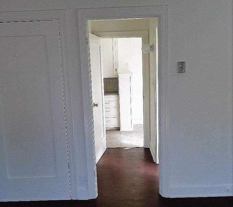 1st image of 1819 N Kingsley Dr APT 311