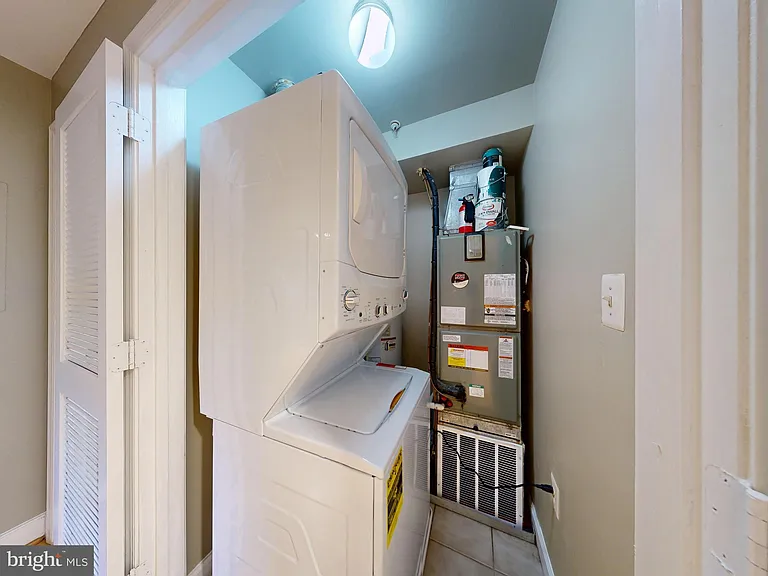 6 Rhode Island Ave NW #2 — Photo 8