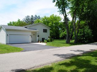 N1189 Walnut Rd, Genoa City, WI 53128