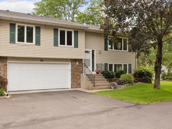 8365 100th St W, Bloomington, MN 55438