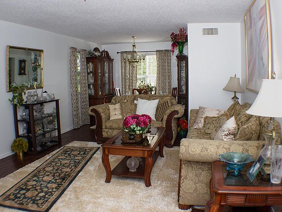 4th image of 2603 Virginia Ave