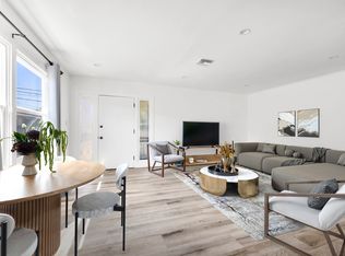 11842 Washington Pl, Los Angeles, CA 90066