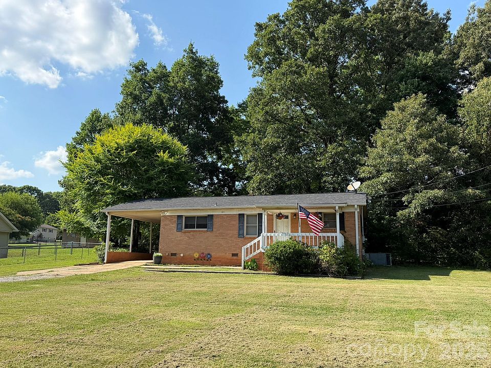 1st image of 121 Randolph Rd