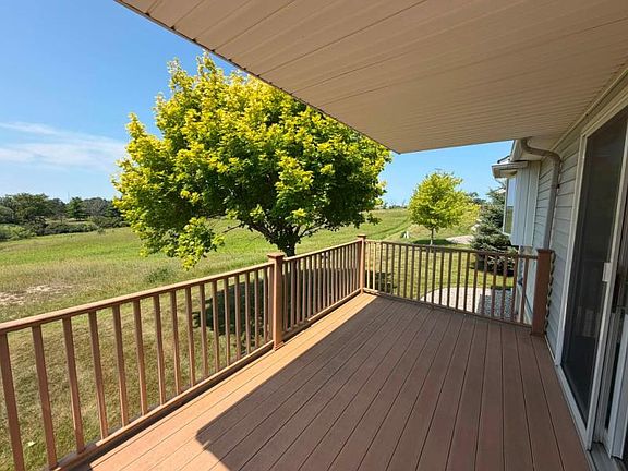 4th image of 4879 Ridgeway Dr