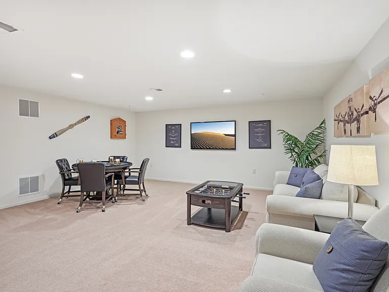 Heritage Orchard Hill Townhome Rentals — Photo 20