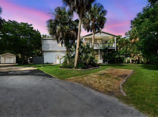 8178 River Point Dr, Weeki Wachee, FL 34607