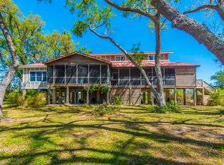 8231 Simmons Pond Rd, Edisto Island, SC 29438