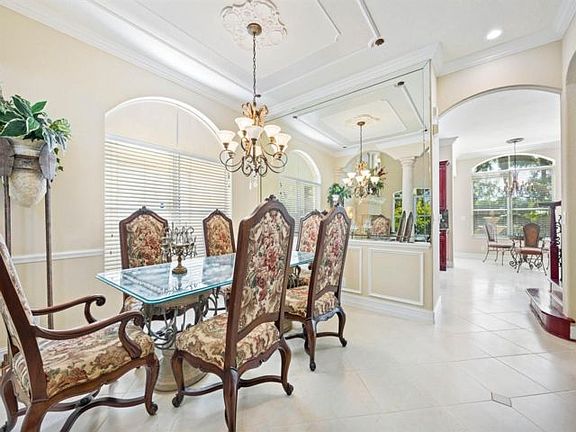 4th image of 5089 Sancerre Cir