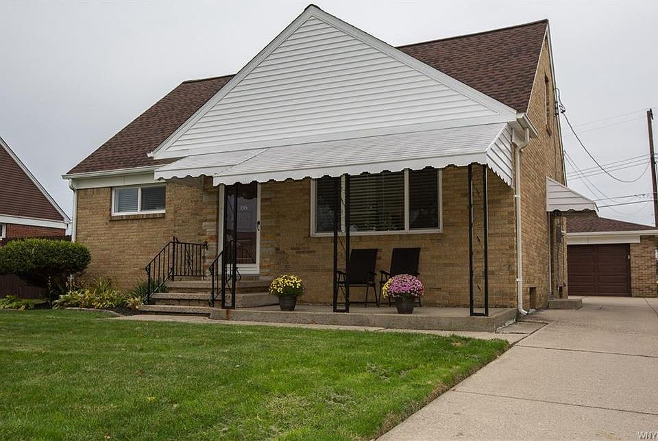 1st image of 66 Laurentian Dr