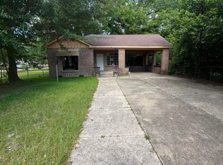 2411 N 5th Ave, Laurel, MS 39440