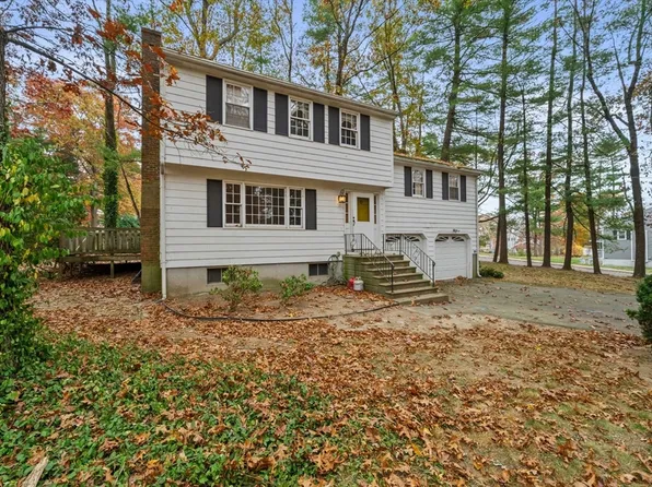 9 Donny Dr, Franklin, MA 02038