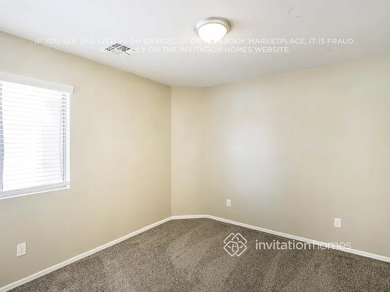 12470 W Hearn Rd — Photo 14