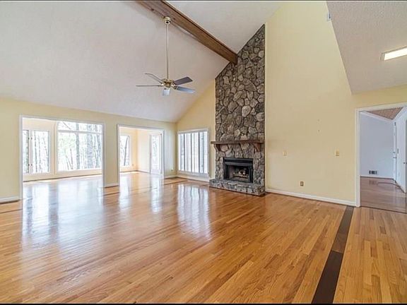 5th image of 6421 Arborwood Dr