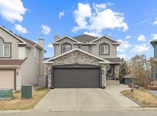 206 S Bridlecreek Grn SW, Calgary, AB T2Y 3N9