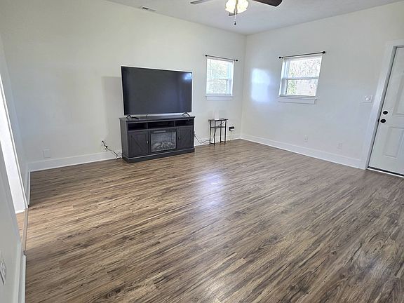 5th image of 405 W Pearl St