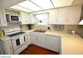 5th image of 130 Greenglade Ave