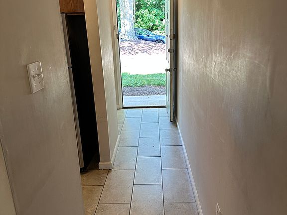 5th image of 964 Park Blvd #10