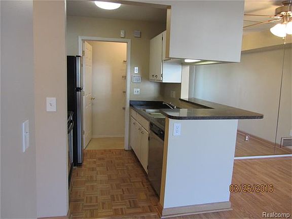 2nd image of 22161 Atlantic Pointe #1