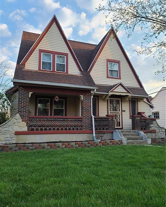 1st image of 124 W Beechwood Ave