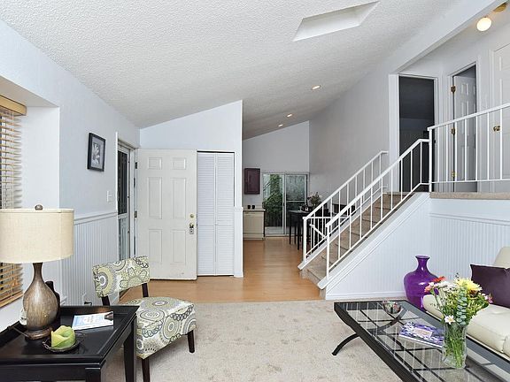 4th image of 11522 Newland St