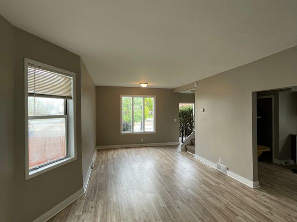 2284 Main St APT 1