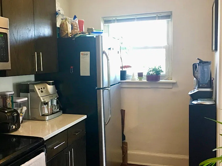 605 N Irving St #23 — Photo 13